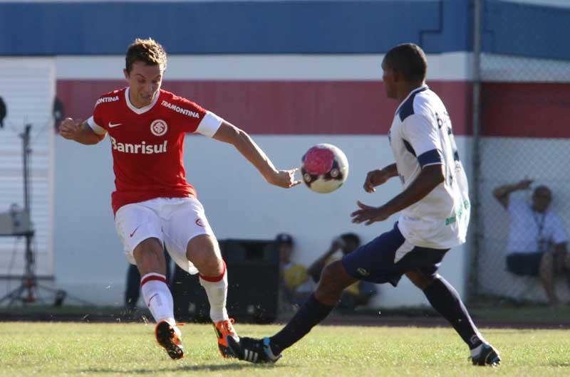 Dagoberto tem chances de atuar no domingo