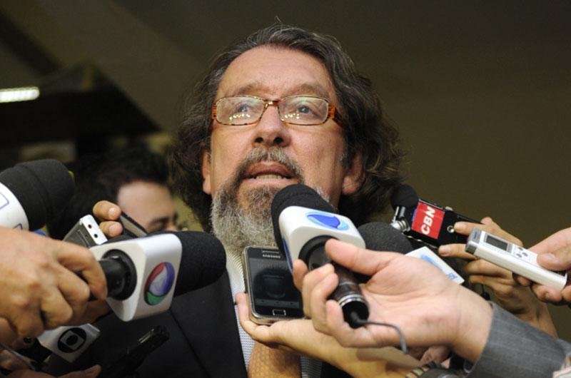 Conforme defesa, representa&ccedil;&atilde;o contra senador n&atilde;o tem provas legais