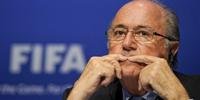 Blatter seguirá no comanda da Fifa até 2015