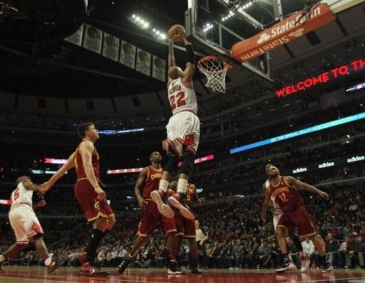 Time de Chicago atropelou o Cleveland Cavaliers por 107 a 75