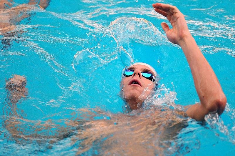 Cielo fatura ouro nos 100m livre, mas lamenta tempo