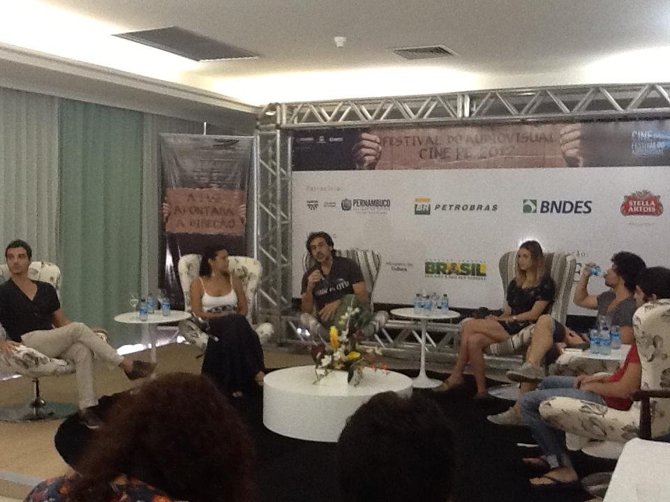 Imprensa e equipe debateram o filme no CinePE