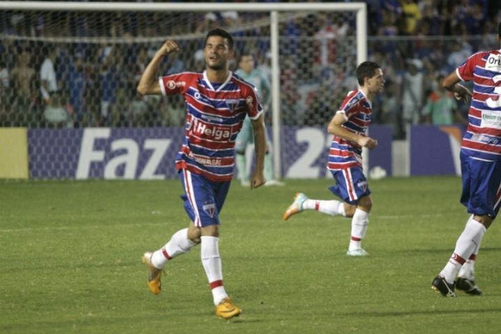 Fortaleza far&aacute; treino em dois turnos antes de enfrentar Gr&ecirc;mio 