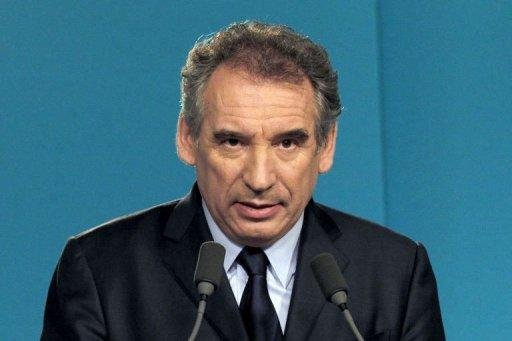 Fran&ccedil;ois Bayrou abriu voto favor&aacute;vel a Hollande na elei&ccedil;&atilde;o francesa