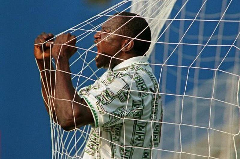 Atleta foi um dos principais jogadores da Nig&eacute;ria nos anos 90