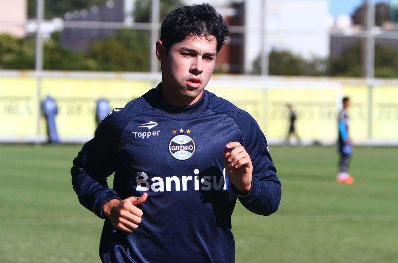 Rondinelly treina pela primeira vez no Gr&ecirc;mio