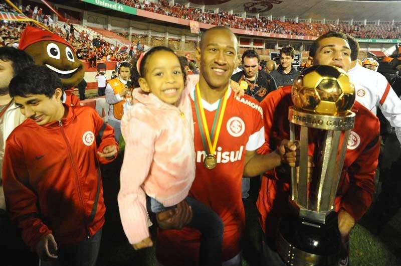 D&aacute;tolo, Sandro Silva e Fabr&iacute;cio (foto) mostram-se decisivos na conquista do t&iacute;tulo ga&uacute;cho pelo Inter