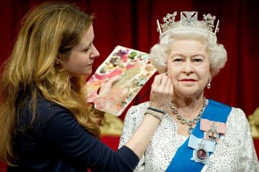 Madame Tussauds apresenta nova est&aacute;tua da rainha Elizabeth II
