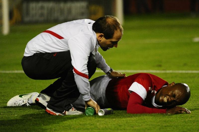 Kleber retornar&aacute; aos trabalhos f&iacute;sicos na pr&oacute;xima semana, diz m&eacute;dico do Inter