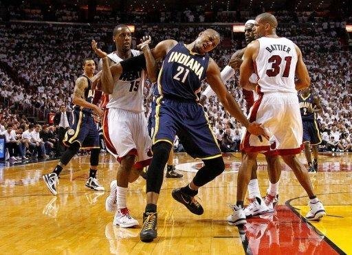 Indiana vence Miami e empata semifinal da NBA