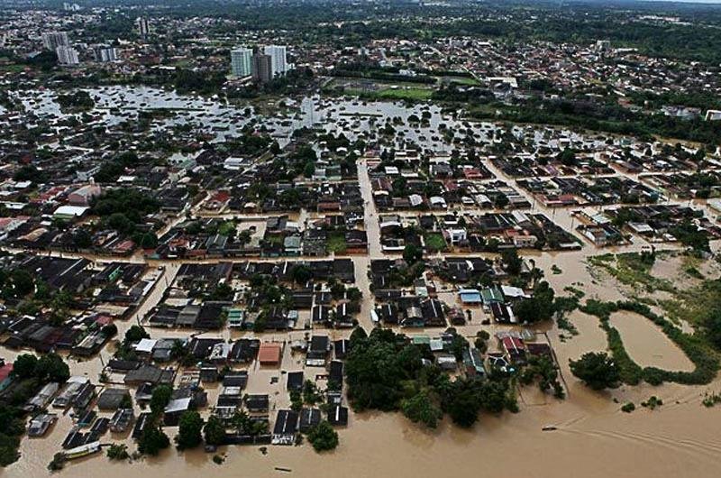 Segundo dados da prefeitura, mais de 18 mil pessoas foram atingidas em 11 bairros da capital amazonense