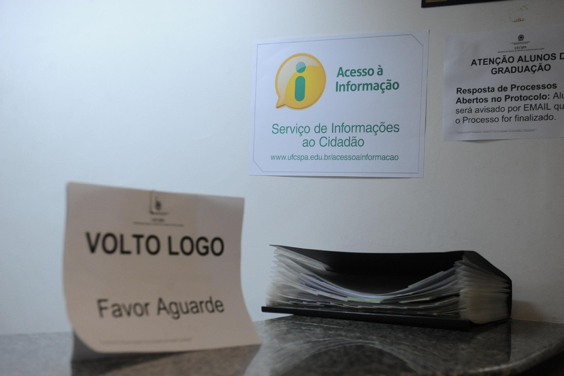 Guich&ecirc; de &acute;Acesso a Informa&ccedil;&otilde;es` da UFCSPA fica vazio em Porto Alegre