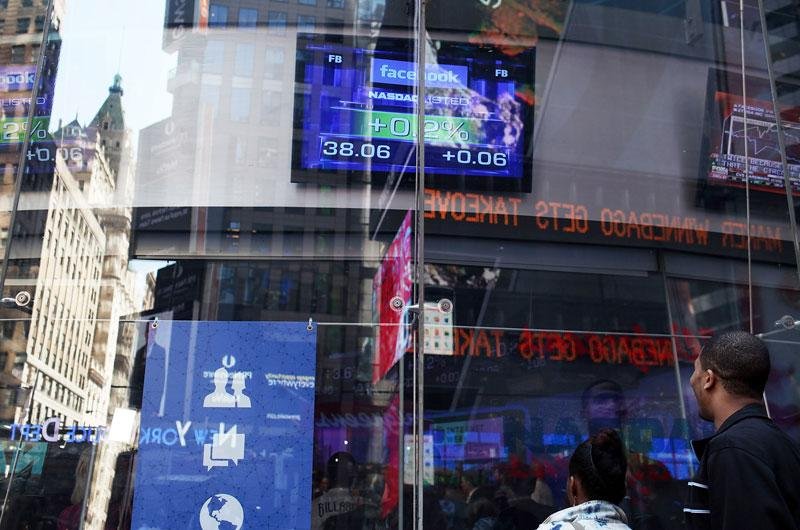 Facebook tem segunda maior estreia em bolsa j&aacute; feita nos EUA