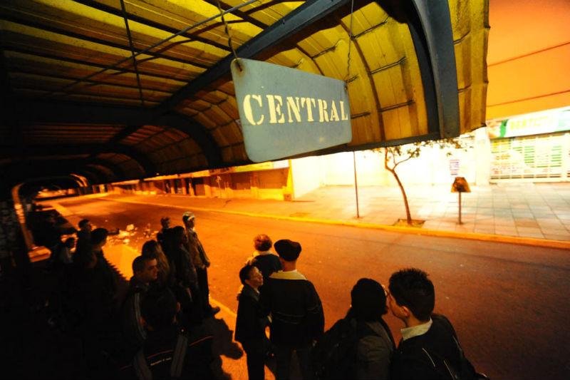 Greve no Trensurb provoca grandes filas em &ocirc;nibus da regi&atilde;o Metropolitana 