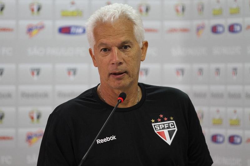  Le&atilde;o vive momento conturbado no S&atilde;o Paulo desde a elimina&ccedil;&atilde;o no Campeonato Paulista