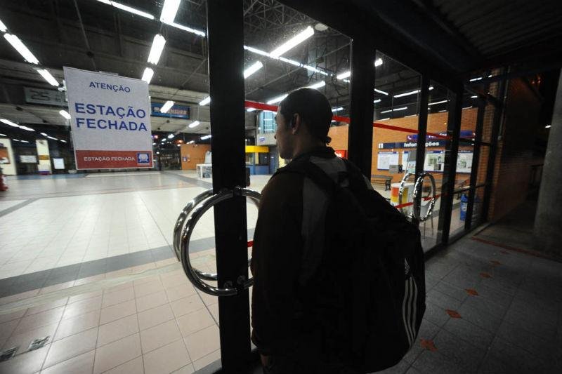 Esta&ccedil;&otilde;es da Trensurb est&atilde;o fechadas nesta segunda-feira
