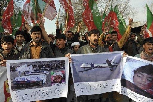 Popula&ccedil;&atilde;o protesta contra ataques de drones, por morte de civis