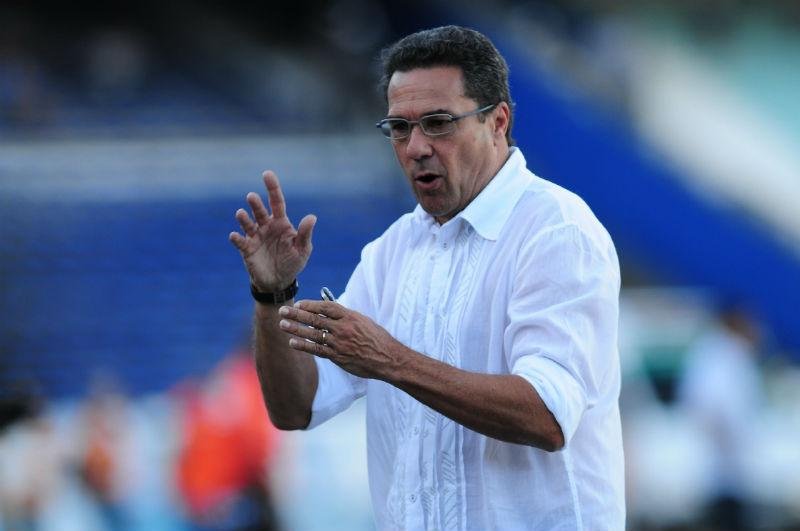 Torcida avaliza decis&atilde;o de Luxa em poupar jogadores