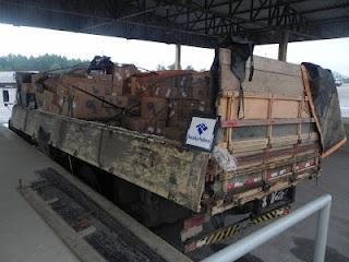 Receita apreende caminh&atilde;o com carga de cigarros avaliada em R$ 300 mil no Chu&iacute;