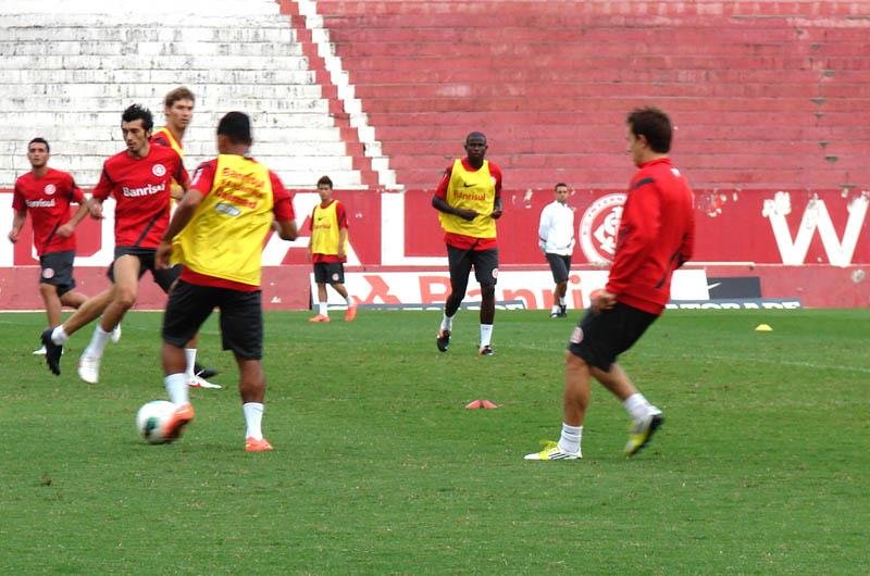 Marcos Aur&eacute;lio foi testado no time titular do Inter