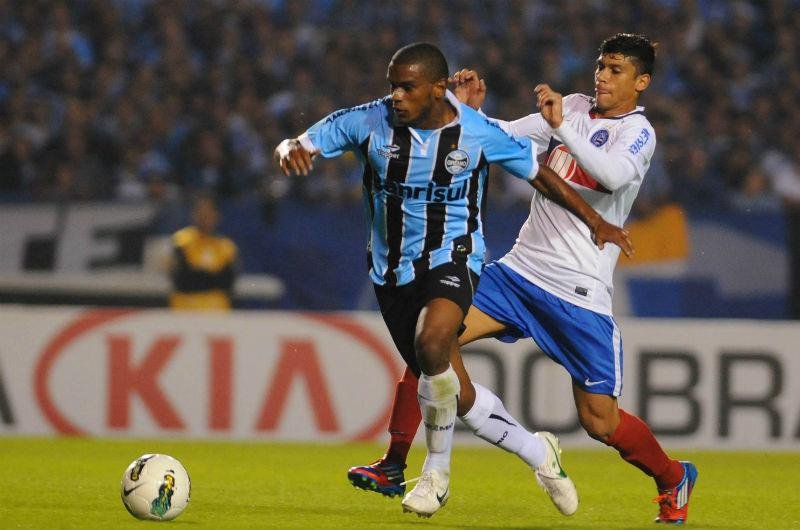 Pelaipe reclama de cr&iacute;ticas a contrata&ccedil;&otilde;es do Gr&ecirc;mio