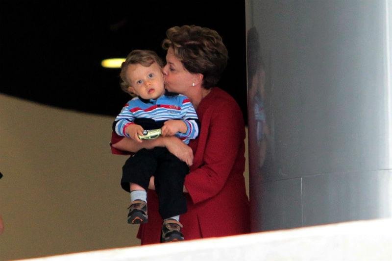 Dilma mostrou Pal&aacute;cio do Planalto ao neto