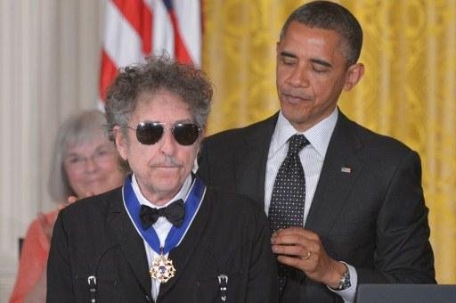 Bob Dylan recebe Medalha da Liberdade de Barack Obama