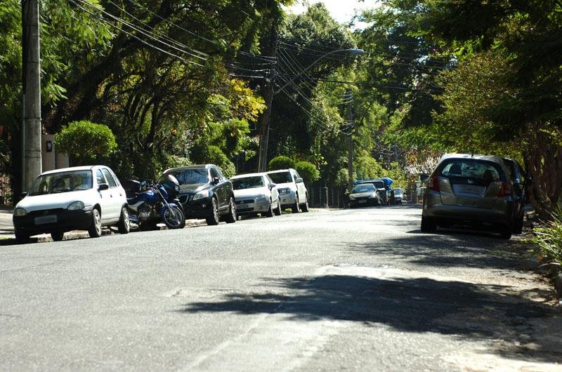 Carro utilizado pelo chefe da Casa Civil foi roubado  no bairro Bela Vista, em Porto Alegre