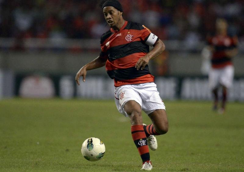 Ronaldinho entrou na Justi&ccedil;a contra o Flamengo