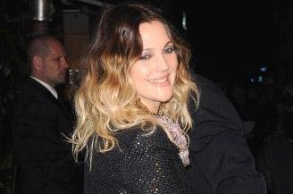 Drew Barrymore casa-se pela terceira vez