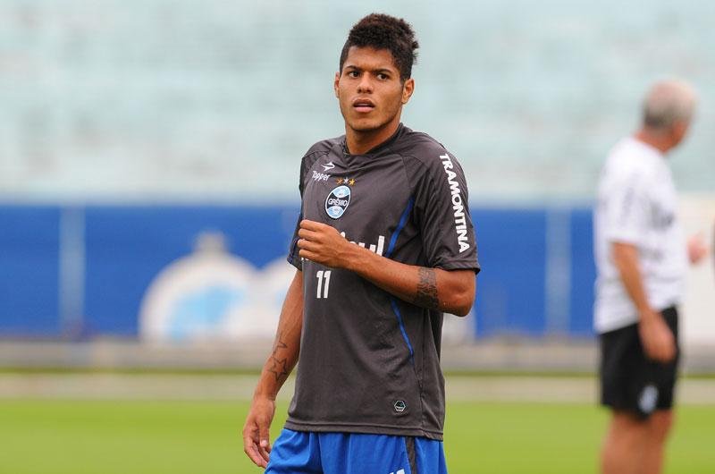 Leandro vai responder por uso de documento falso