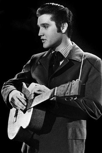 Holograma  de Elvis Presley poder&aacute; ser visto em eventos de entretenimento
