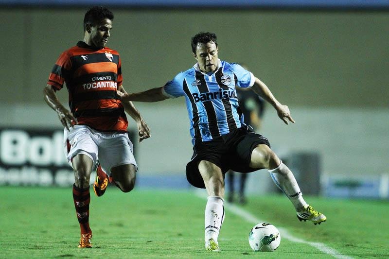 Gr&ecirc;mio vence primeira fora de casa no Brasileir&atilde;o