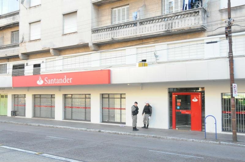 Caixa foi arrombado em Porto Alegre