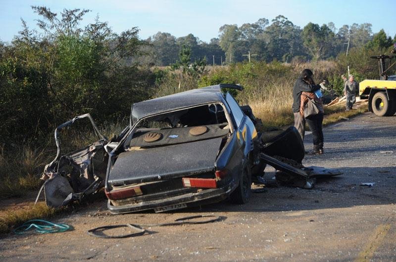 Colis&atilde;o entre quatro ve&iacute;culos deixou um morto e quatro feridos em Alvorada