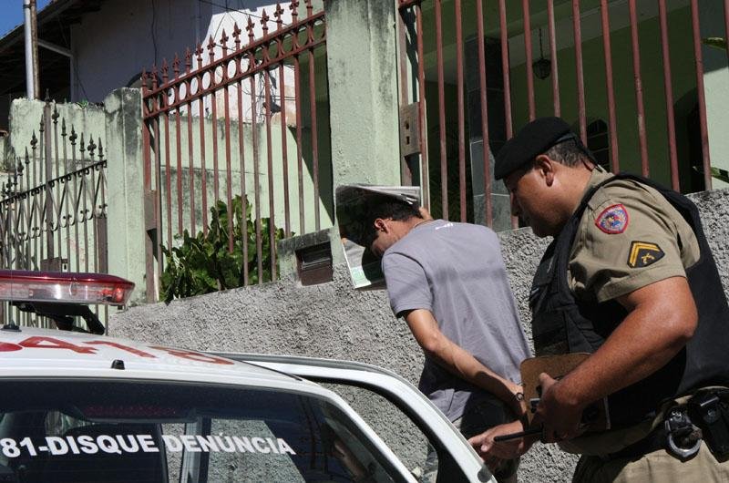 Suspeito pode responder por crime ambiental, com pena que varia de seis meses a um ano de pris&atilde;o