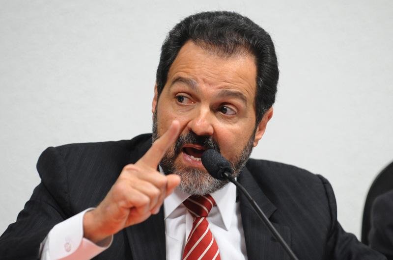 Governador do DF, Agnelo Queiroz, presta depoimento &agrave; CPI do Cachoeira
