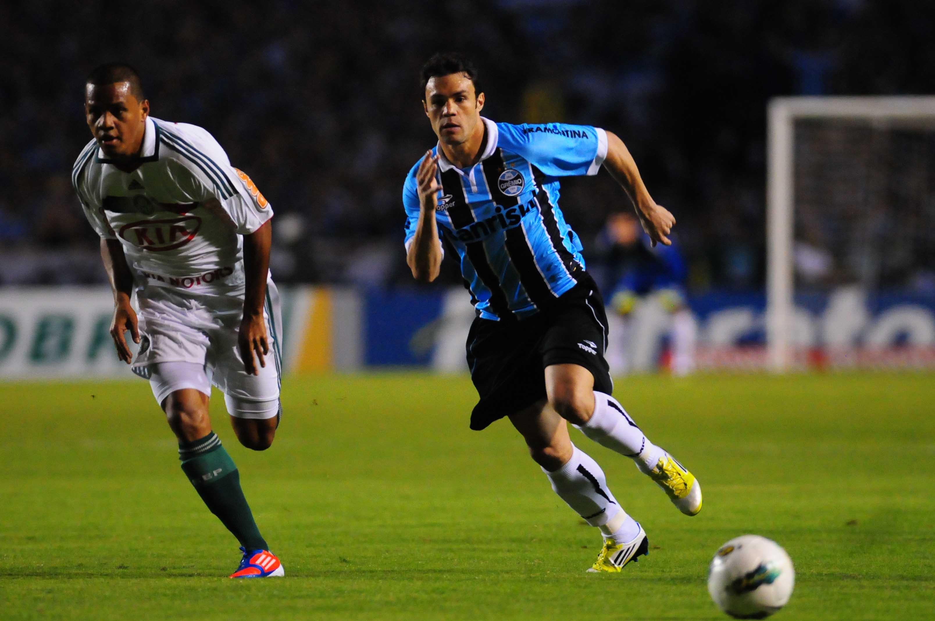 Acompanhe Gr&ecirc;mio e Palmeiras em tempo real