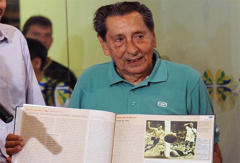 Autor do gol que calou o Maracan&atilde; sofreu traumatismo craniano e fraturas na perna 