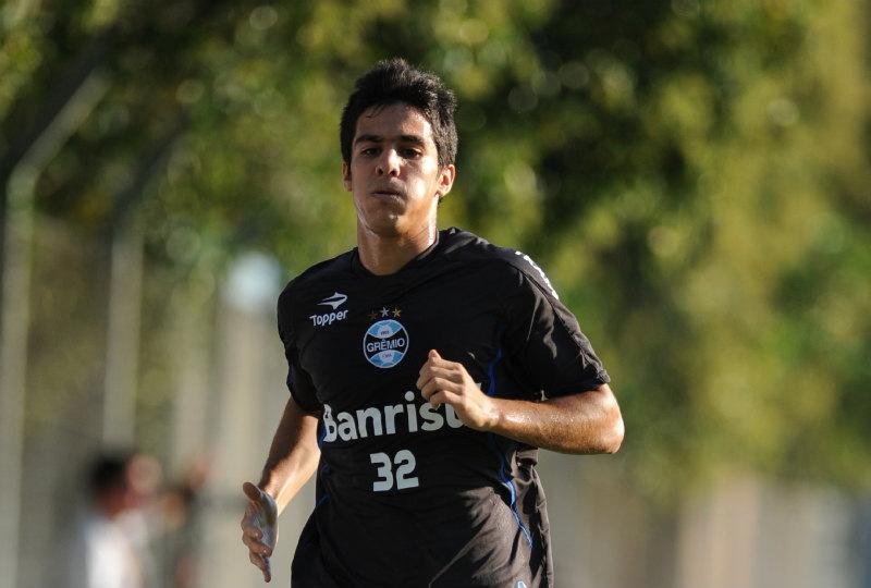 Gr&ecirc;mio tem at&eacute; sexta para manifestar interesse por Bertoglio