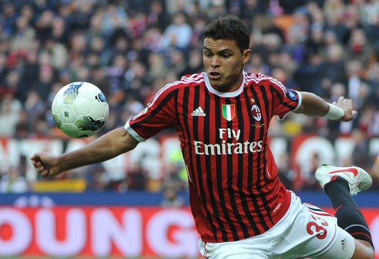 Thiago Silva era cobi&ccedil;ado pelo Paris Saint-Germain, que fez proposta de 40 milh&otilde;es de euros
