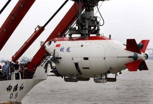 Submarino chin&ecirc;s alcan&ccedil;a 6 mil metros de profundidade