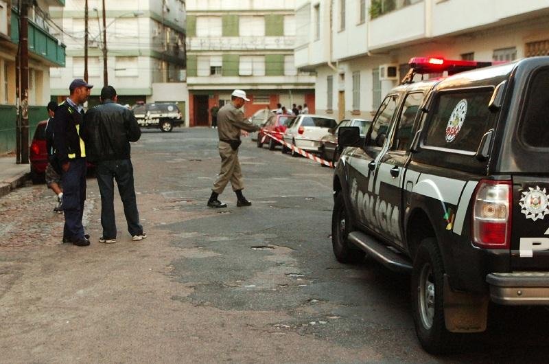 &Aacute;rea onde homem foi encontrado morto na Cidade Baixa foi isolada