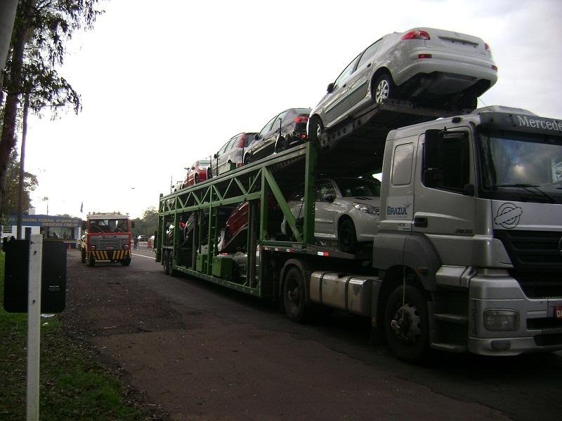 Condutor havia sa&iacute;do de Gravata&iacute; em caminh&atilde;o cegonha