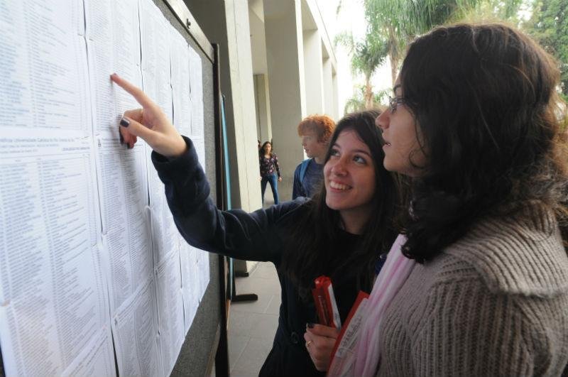 Estudantes responderam a 30 quest&otilde;es neste s&aacute;bado