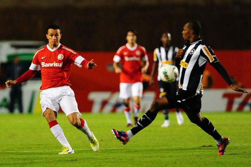 Apesar de sair na frente no placar, Inter perdeu para o Botafogo em casa