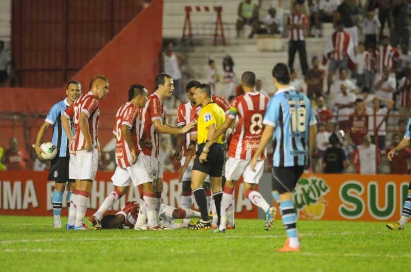 Gr&ecirc;mio enfrenta o N&aacute;utico pela quinta rodada do Brasileir&atilde;o