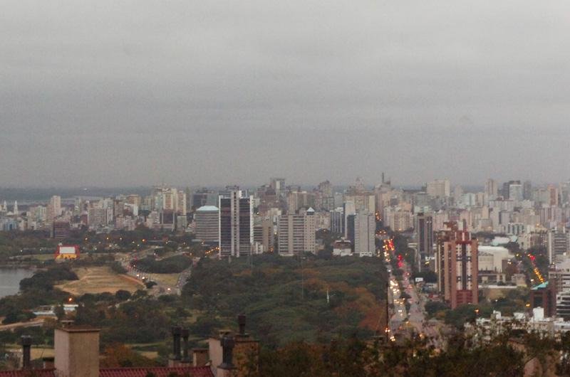 Tempo ficou fechado durante todo o fim de semana na Capital