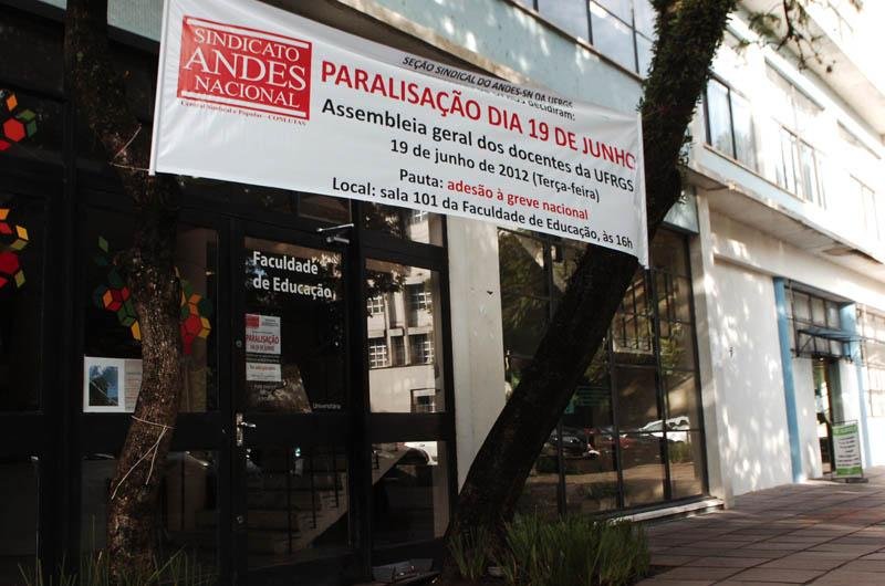 No Pa&iacute;s, 56 institui&ccedil;&otilde;es j&aacute; paralisaram