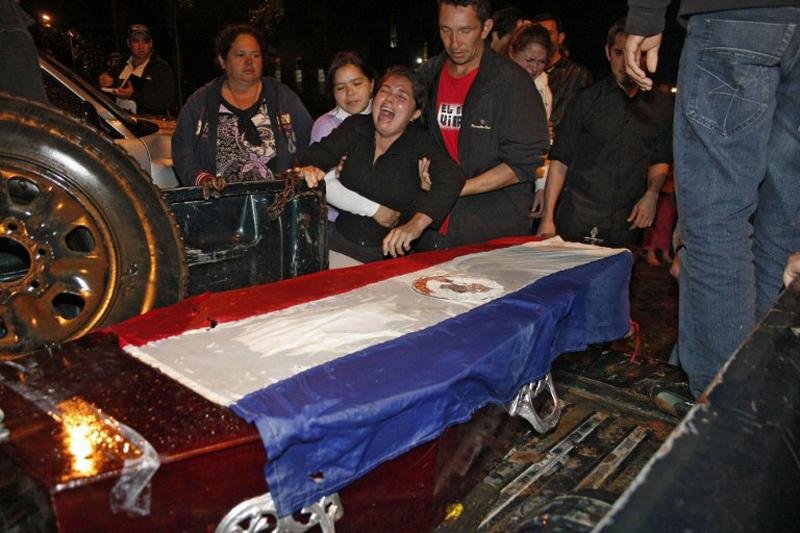 Massacre com 17 mortes agrava conflito agr&aacute;rio no Paraguai